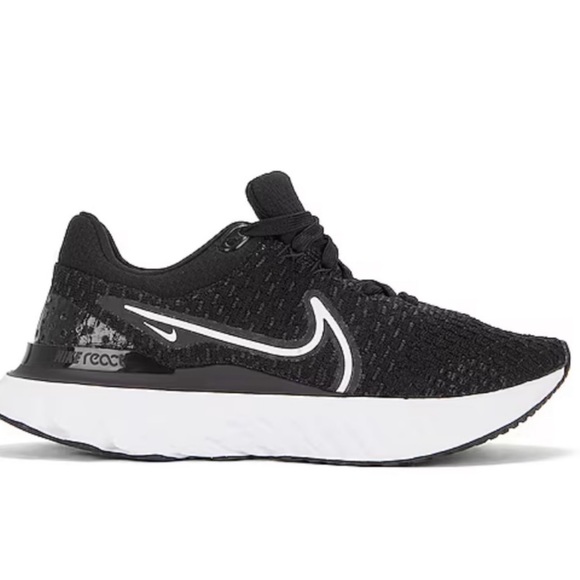 foot locker nike infinity react